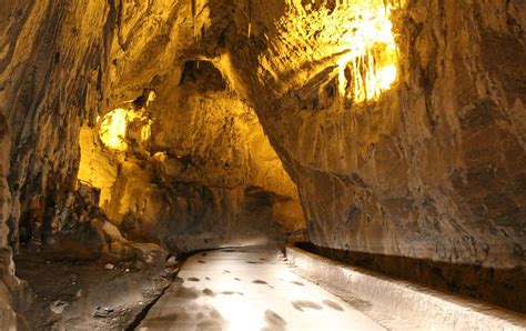 Las mejores cuevas que visitar en Asturias